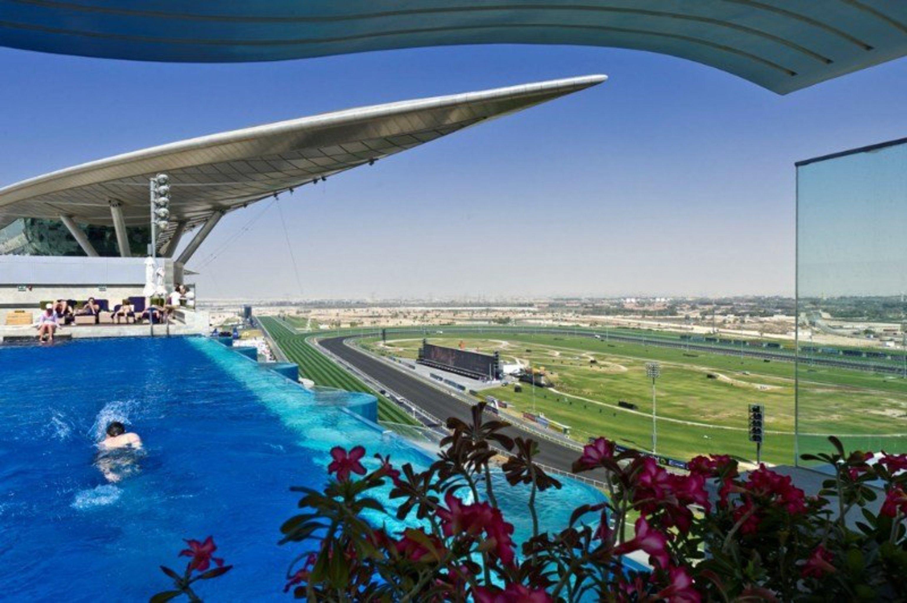 Meydan dubai. Ипподром Мейдан Дубай. Meydan Hotel Дубай. Ипподром в Дубае. Ипподром «Мейдан», ОАЭ, Дубай.